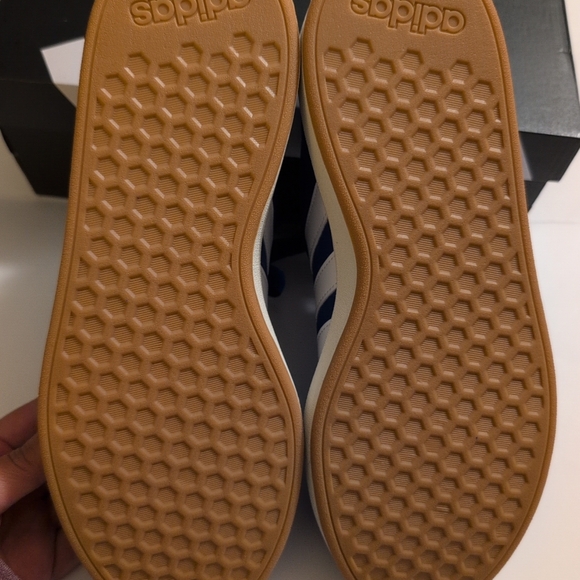 Size 9 - Adidas Grand Court Base 00s Blue And White Mens Sneakers IH1039 - Picture 4 of 6